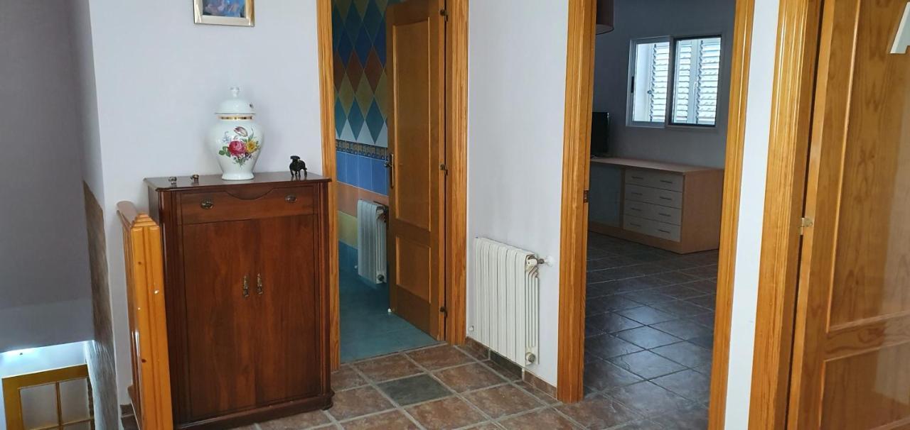 Maravisa Bed & Breakfast La Pobla de Vallbona Bagian luar foto