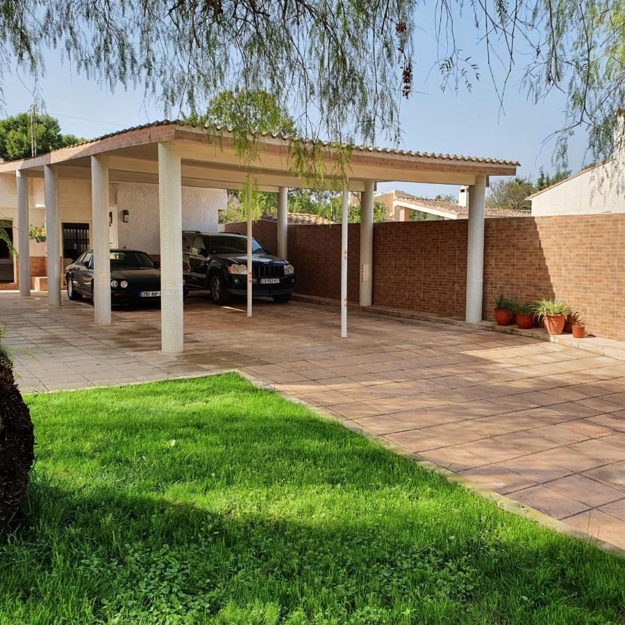 Maravisa Bed & Breakfast La Pobla de Vallbona Bagian luar foto