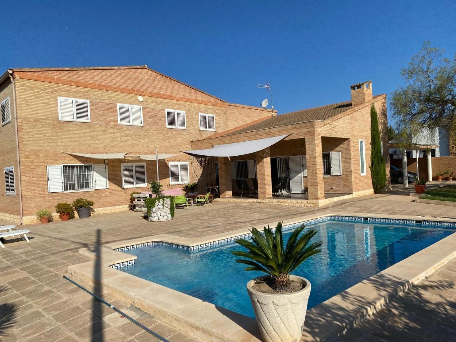 Maravisa Bed & Breakfast La Pobla de Vallbona Bagian luar foto